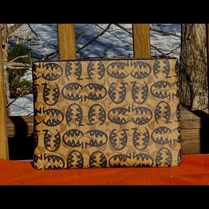 COACH LARGE POUCH IN SIGNATURE CANVAS 1261 NWT